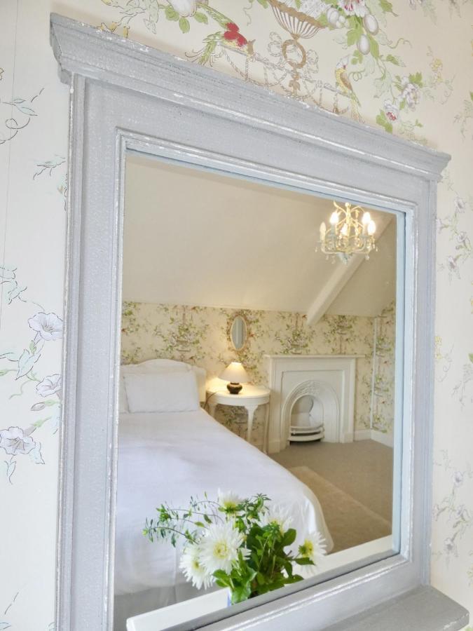 The Mount Somerton Retreat - Nr Bruton, Glastonbury, The Spectacular Wells Cathedral, Millfield School, Leonardo Helicopters, Yeovilton Pokoj fotografie