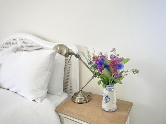 The Mount Somerton Retreat - Nr Bruton, Glastonbury, The Spectacular Wells Cathedral, Millfield School, Leonardo Helicopters, Yeovilton Exteriér fotografie